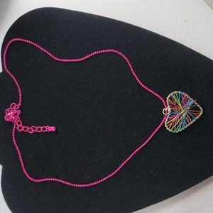Heart twine pink necklace